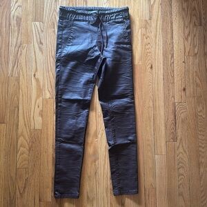 Bevy Flog 25 burgundy brown faux leather pants elastic waist great condition